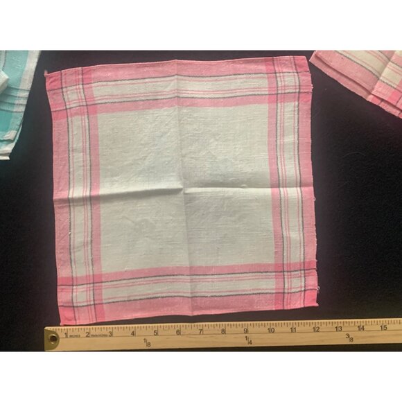 Vintage Plaid Cotton Tablecloth & Napkin Set in Pink & Aqua 48 inch - Picture 15 of 16